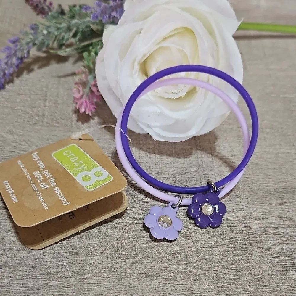 Crazy 🎁 8 Purple and Lavender Flower Bracelets